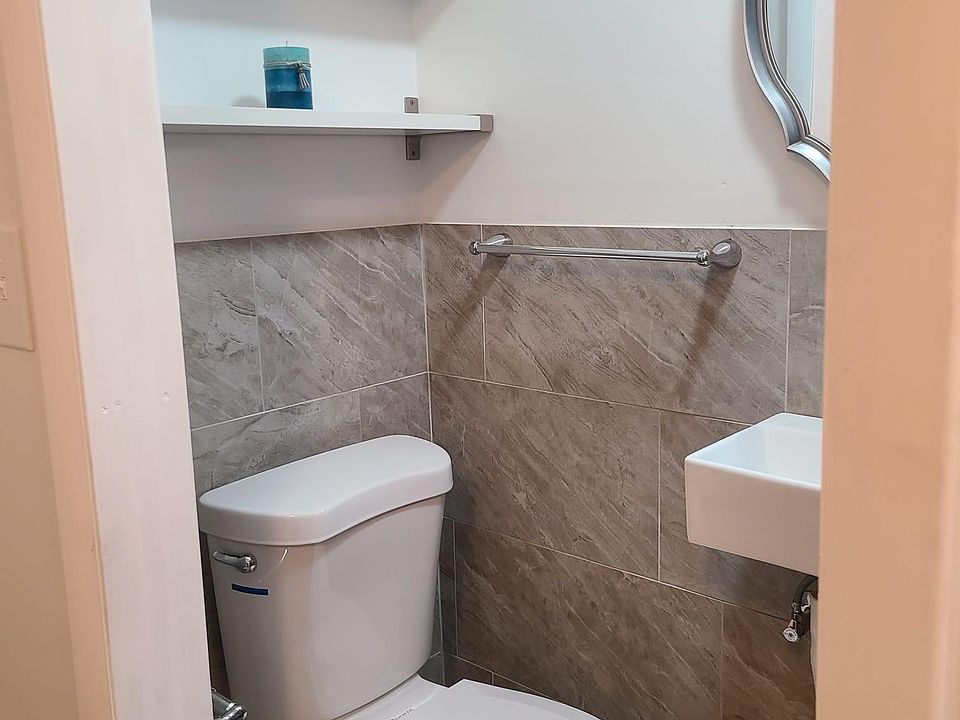 1st image of 435 NE 135th St #0