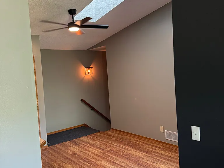 11139 Edgewood Cir N — Photo 8