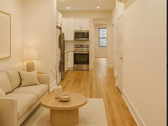 2nd image of 149 E 116th St #4