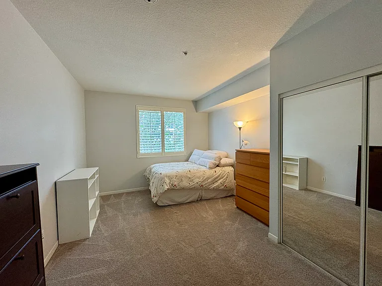 160 S Hudson Ave #211 — Photo 14