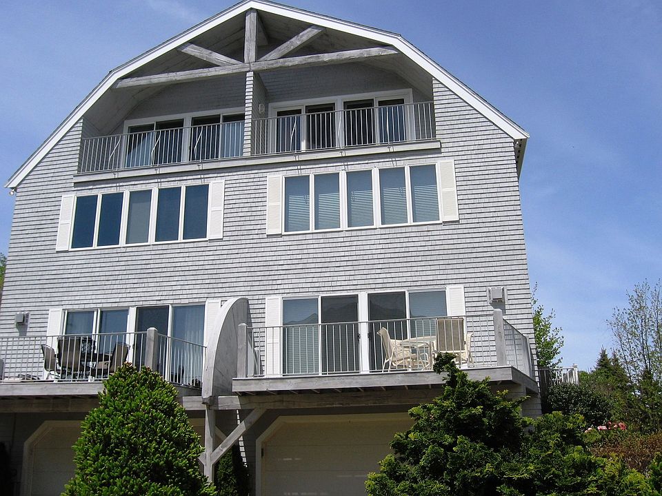 Luxury Seaside Townhouse