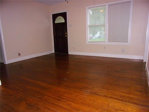 5th image of 4434 Green Grove Dr