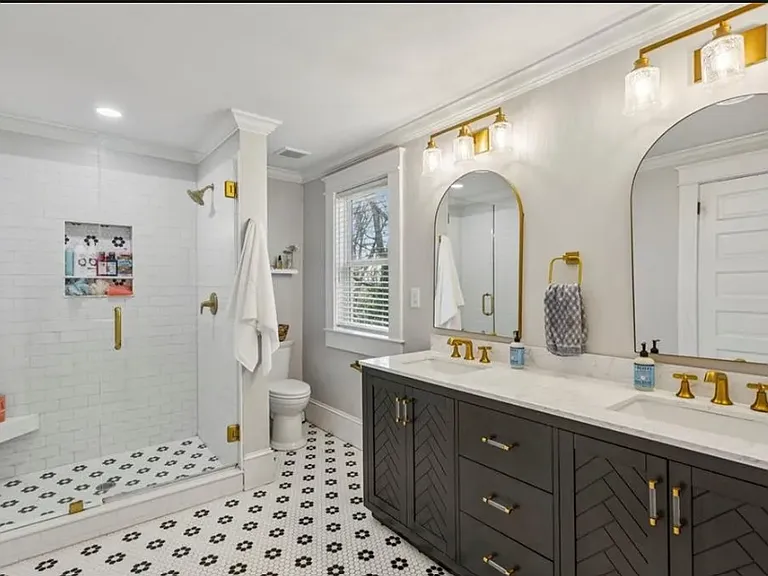 366 E Dixie Ave — Photo 13