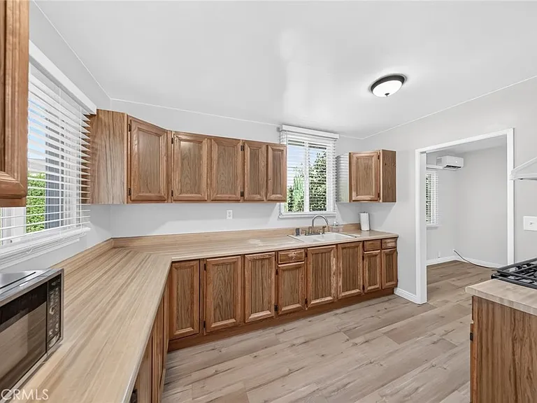 3227 E Del Mar Blvd — Photo 10