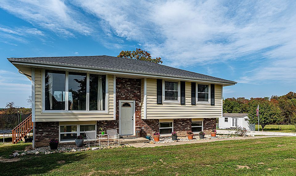 1st image of 451 County Road 398