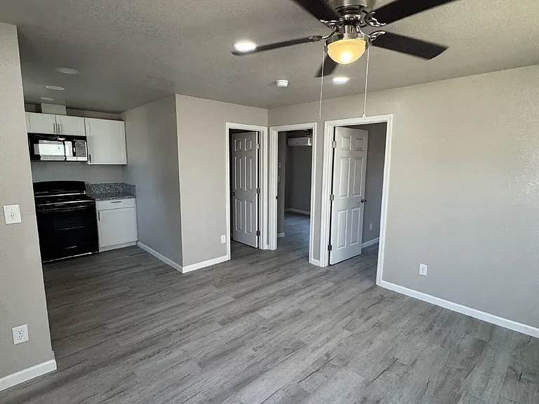 1855 D St #1 — Photo 4