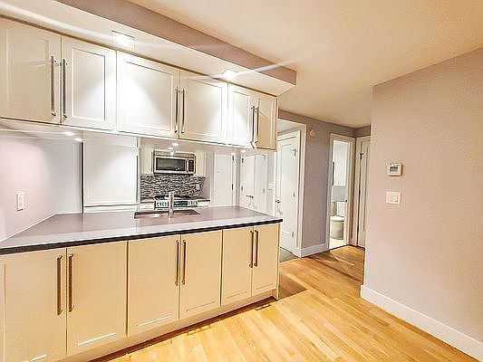 2nd image of 330 E 48th St #1E
