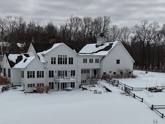 2nd image of 1035 Holy Smoke Road