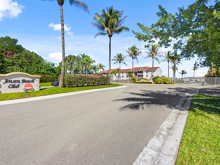 4452 NE Ocean Blvd #C3 — Photo 30