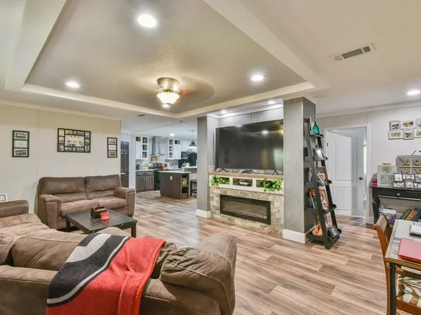 223 Azalea Dr, Jefferson, GA 30549