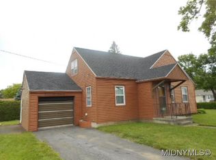 1200 Greenview Dr, Utica, NY 13501