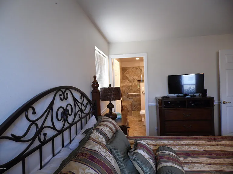 2886 Cisco Dr N — Photo 39
