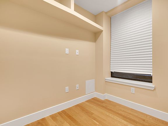 5th image of 400 W 56th St APT 1E