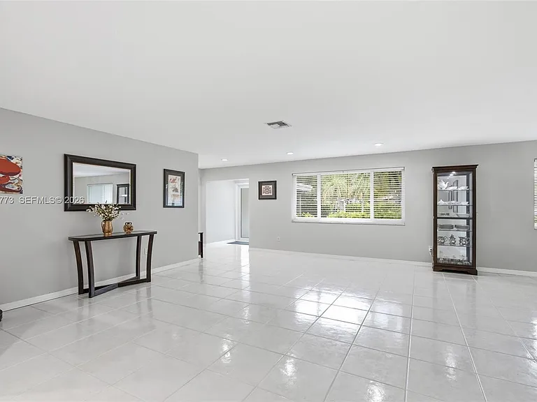 15845 SW 87th Ave — Photo 10