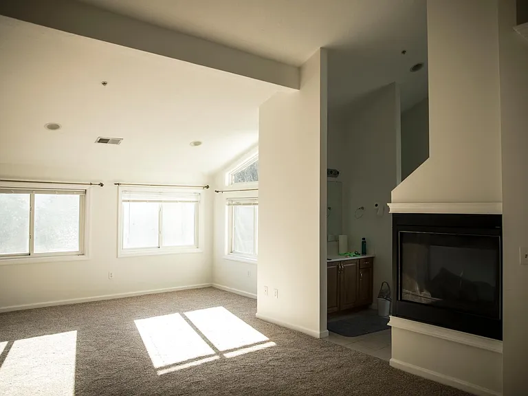 37 America Blvd #1C — Photo 16