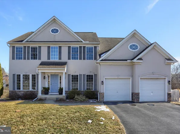 4138 Willow Bend Rd, Mechanicsburg, PA 17055