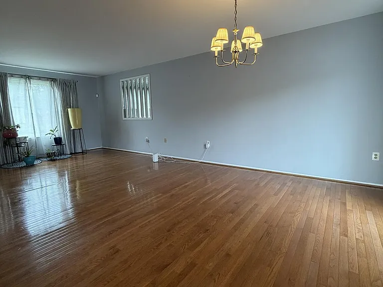 6410 Coleton Ct — Photo 6