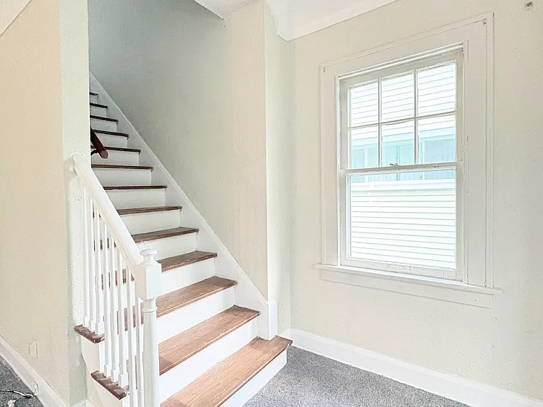 4450 Commonwealth Ave — Photo 20