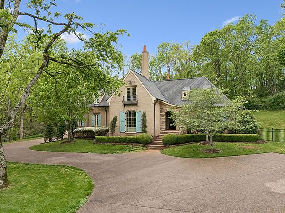 2nd image of 2127 Chickering Ln