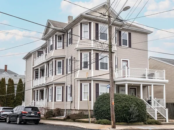 2084-2086 Pleasant St, Fall River, MA 02723