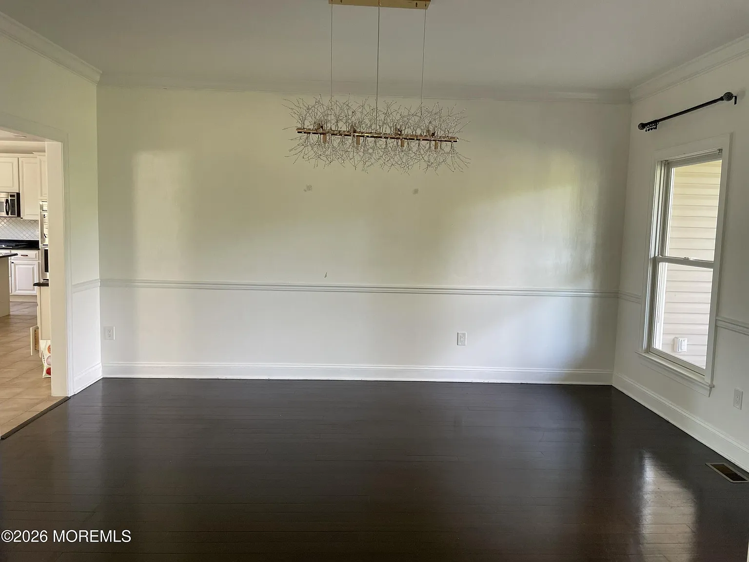 4 bed, 5.0 bath, 3443 sqft, $8,500 — Photo 2