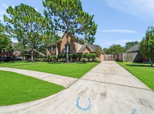 1207 Wilderness Pines Dr, Friendswood, TX 77546