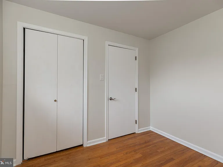 410 Woodlawn Ave — Photo 30