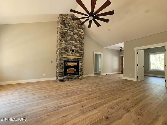 3rd image of 101 Odali Ln