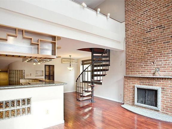 4th image of 342-344 W 85th St #6B