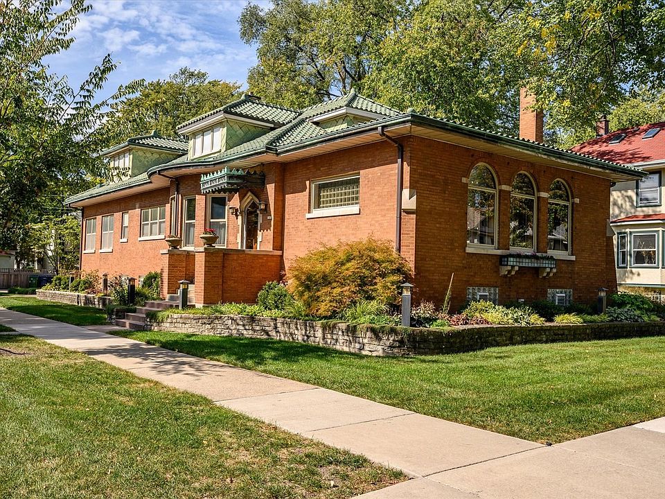 1147 Wenonah Ave, Oak Park, IL 60304 | Zillow