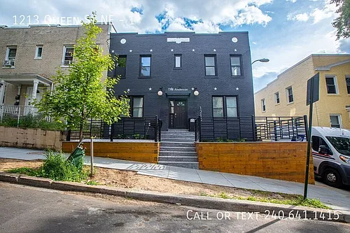 1213 Queen St NE Photo 1 1213 Queen St NE Photo 1
