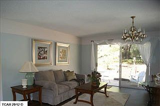 3rd image of 19384 Hillsdale Dr