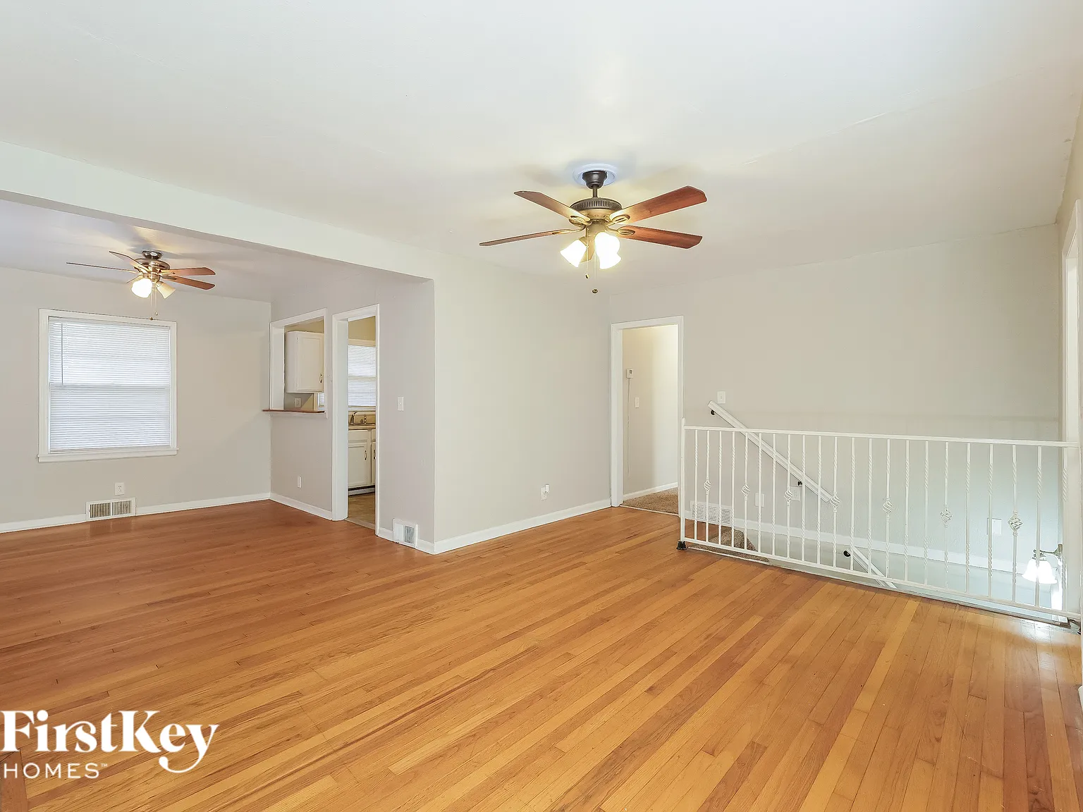 3 bed, 2.0 bath, 1080 sqft, $1,635 — Photo 3