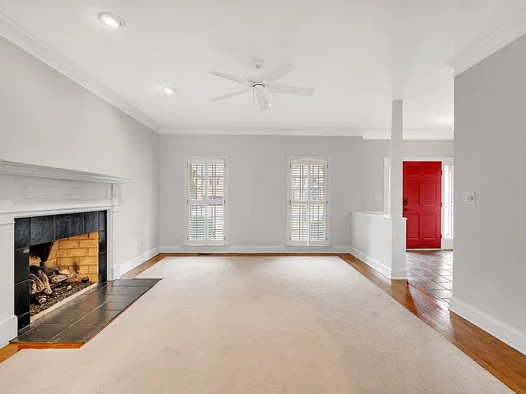 1210 Mendenhall Ct — Photo 12
