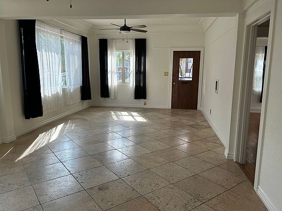 4th image of 4343 42nd St