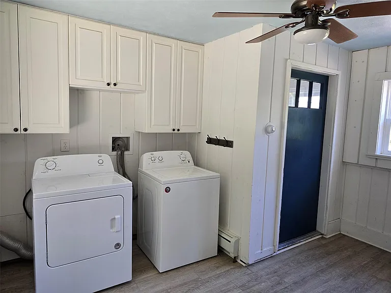 249 W Buell Rd E — Photo 76