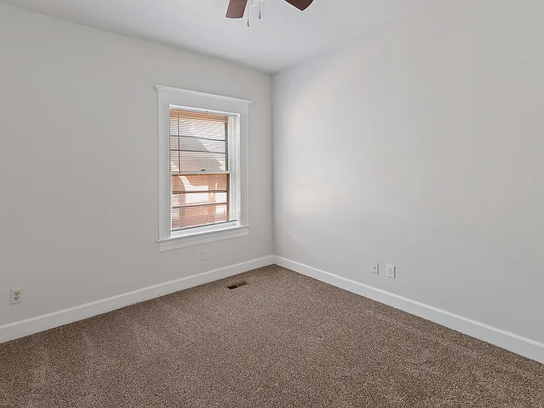531 W Ormsby Ave #4 — Photo 18