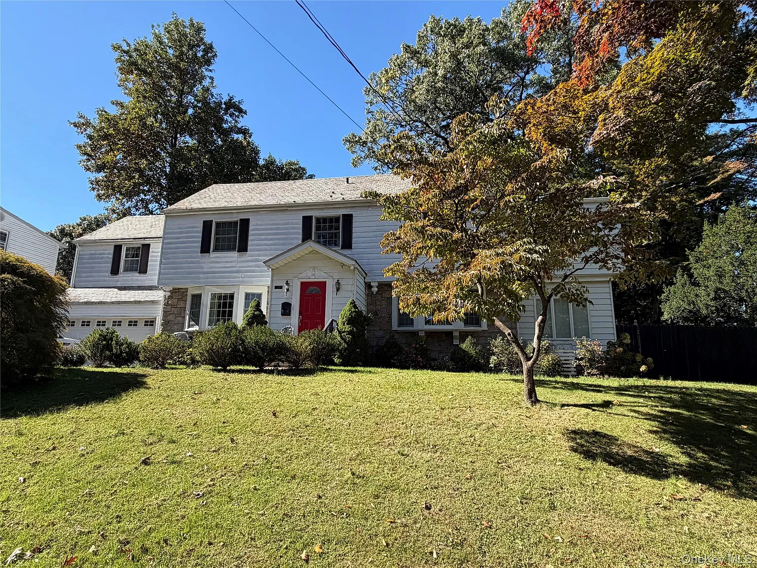 4 bed, 2.5 bath, 2834 sqft, $5,800 — Photo 2