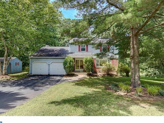 2nd image of 127 Tradition Ln
