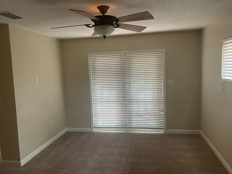 805 Oakdale St — Photo 10
