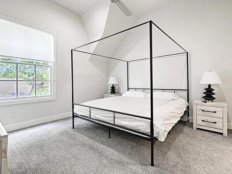 5089 Gaston Ave — Photo 12