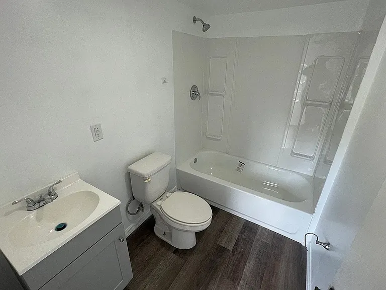 2923 Dover Ln — Photo 2