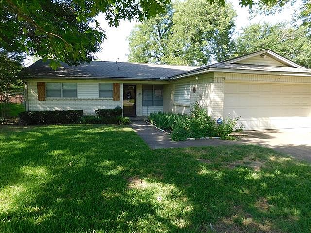 1st image of 617 Bedford Dr