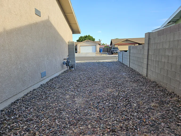 11374 E 27th Pl — Photo 36
