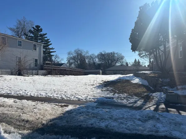 1954 Case Ave E, Saint Paul, MN 55119