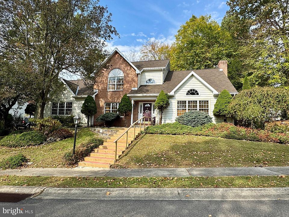 1st image of 202 Norwegian Woods Dr