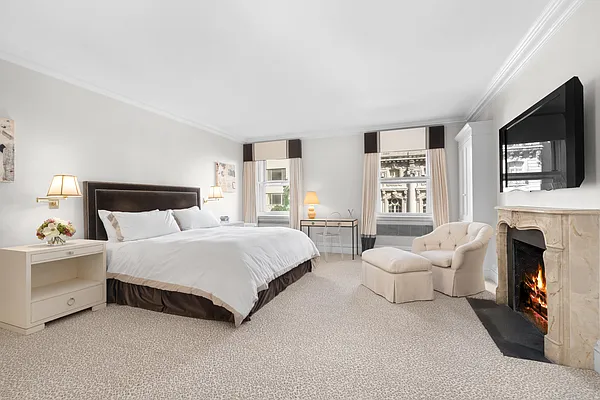 Sold by Sotheby's International Realty | media 16