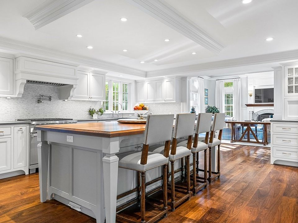 19 Radcliffe Rd, Wellesley, MA 02482 Zillow