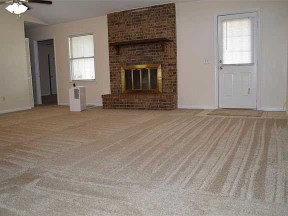 3rd image of 510 Antler Dr