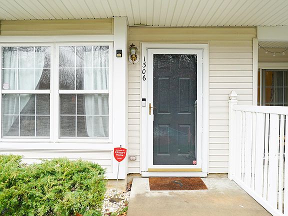 2nd image of 1306 Tanglewood Dr